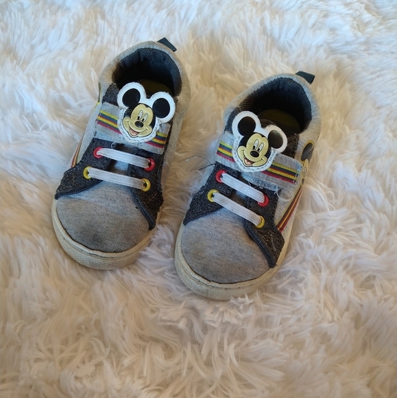 Mickey Mouse Toddler Boys Size 7 Shoes - Picture 2 of 5